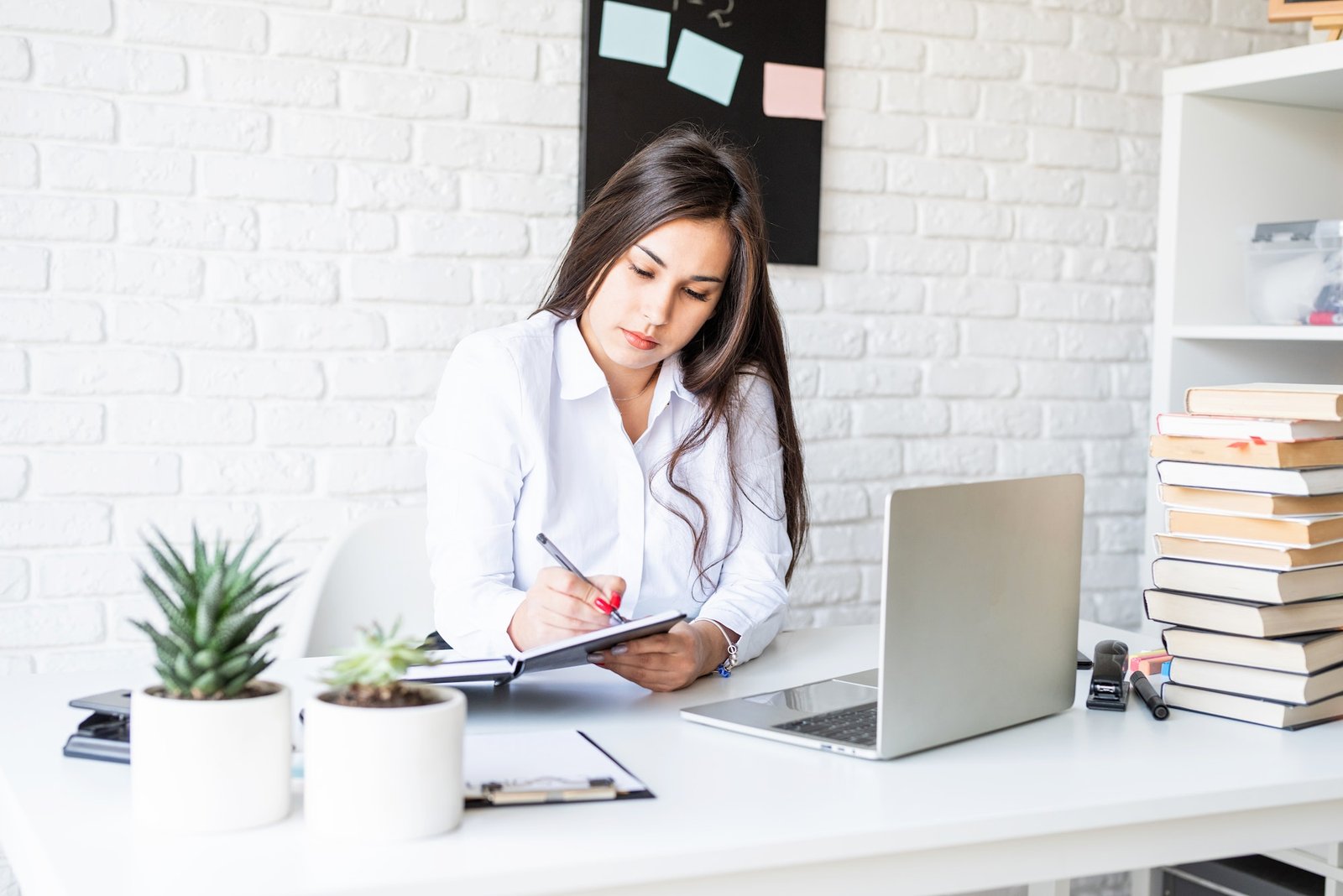 IELTS Crash Course (90 Days Access of 60 Hours Online Self-Paced Course + 16 Hours of Coaching + Feedback On Writing Tasks)